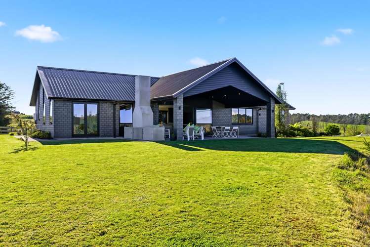 31 Otutira Drive Kinloch_21