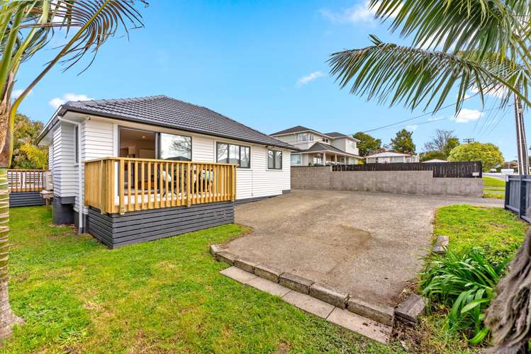 9 Grainger Road Te Atatu South_8