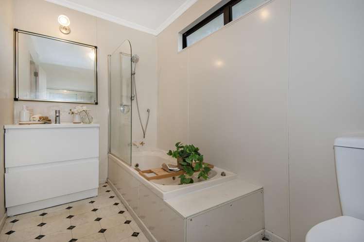 156 Fairway Drive Te Kamo_11
