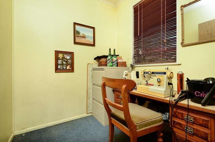 1 Wakeling Avenue Te Atatu South_16