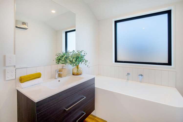 8 Edgar Way Rolleston_19