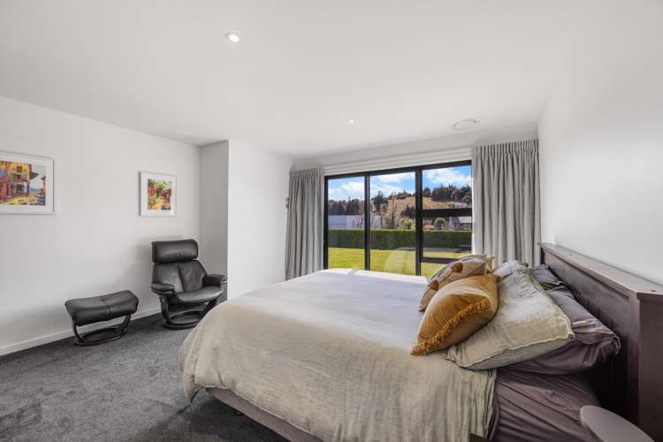 90 Infinity Drive Wanaka_16