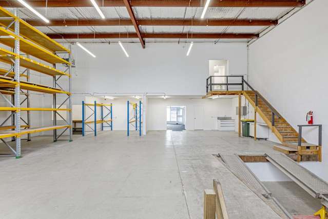 High-Stud City Fringe Warehouse + Office