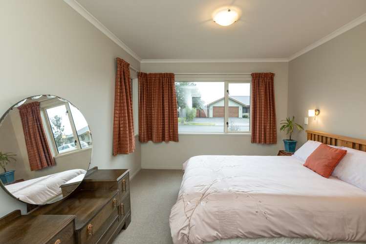 27 Tasman Drive Poraiti_17