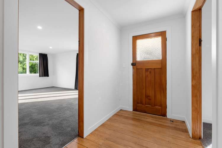 2989 Lake Ferry Road Pirinoa_15