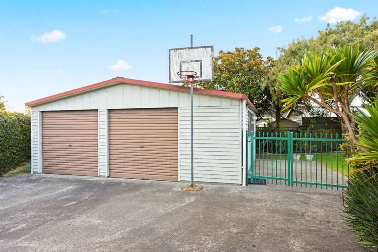 50 Amberley Avenue Te Atatu South_23