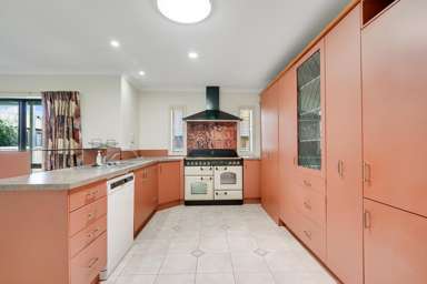 77 Saint James Drive_1