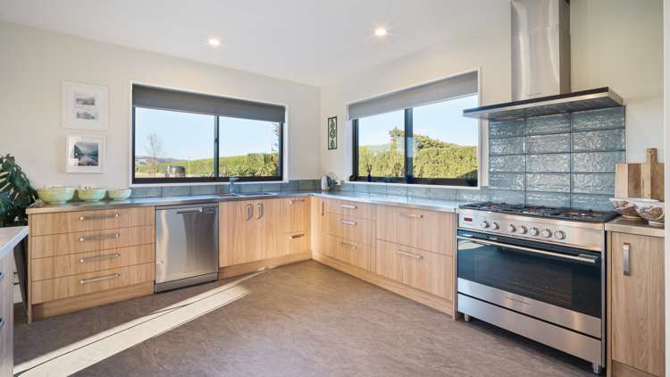 1 Fantail Avenue Amberley_6