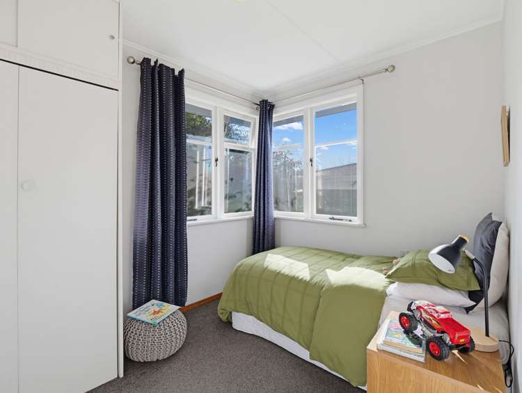37 Hadfield Crescent College Estate_16