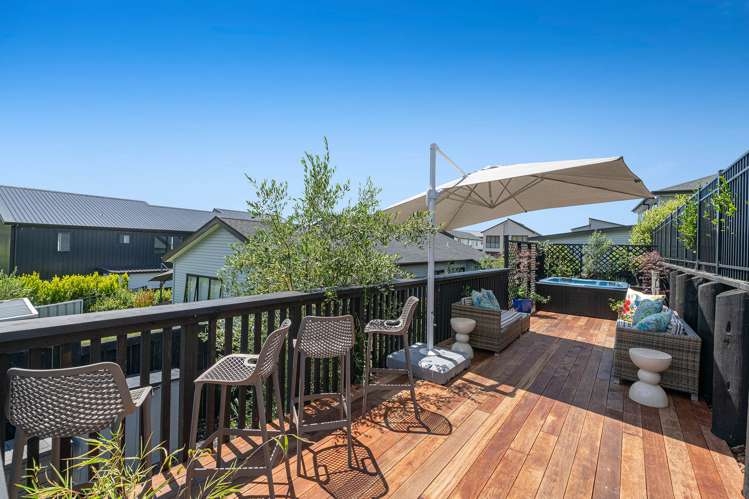 8 Kikorangi Drive Wainui_3