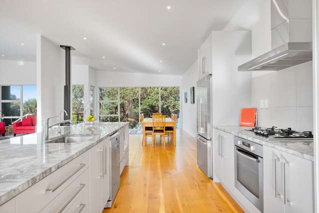 880 Whangaparaoa Road Manly_3