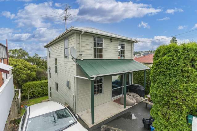 Prime campus standalone six-bedroom opportunity