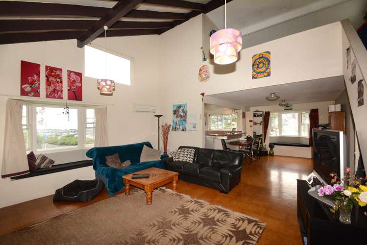 10 Barnes Drive Caversham_13