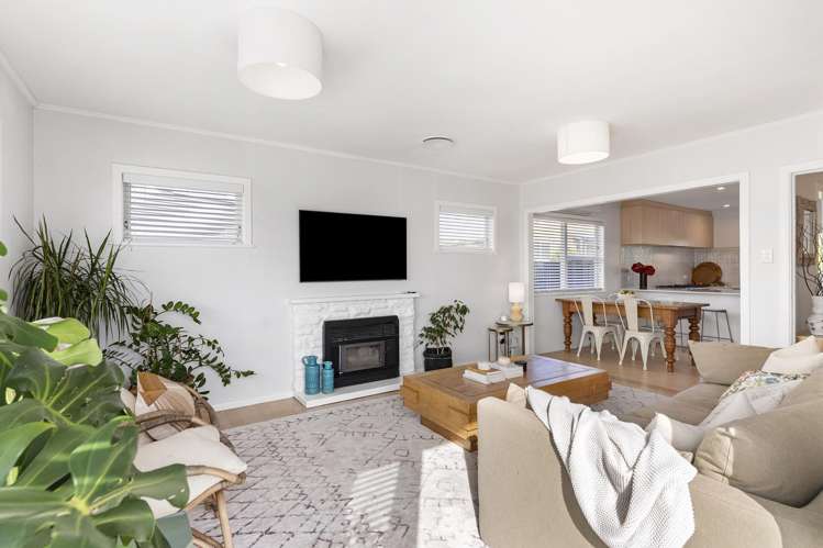 6 Japonica Drive Beach Haven_9