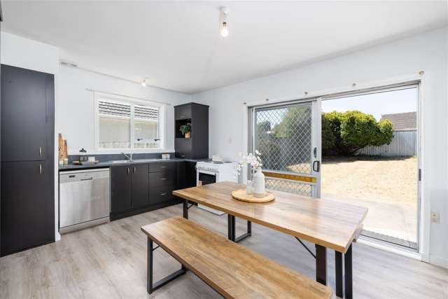 62 Sandown Crescent Aranui_2