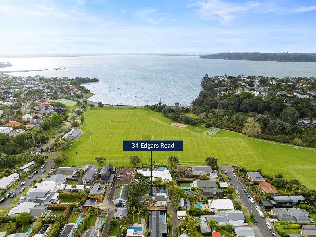 34 Edgars Road in Westmere, Auckland