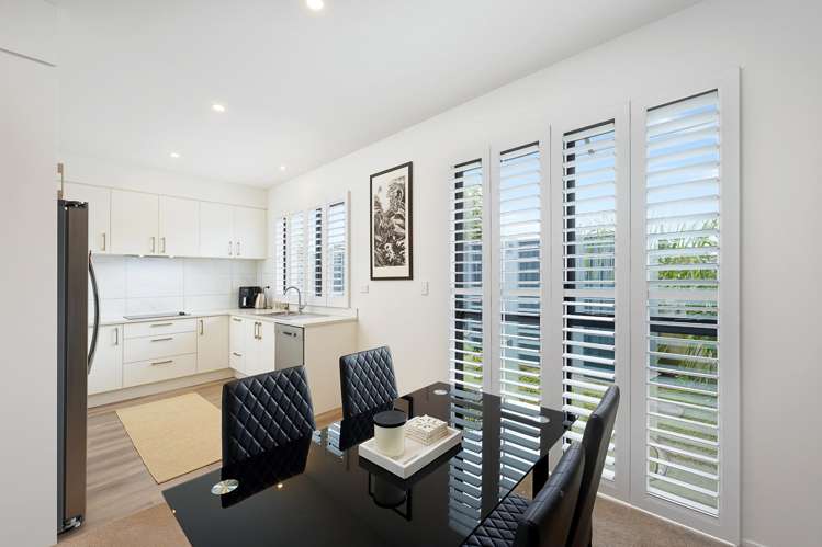 9/60 Kelman Road Kelston_16