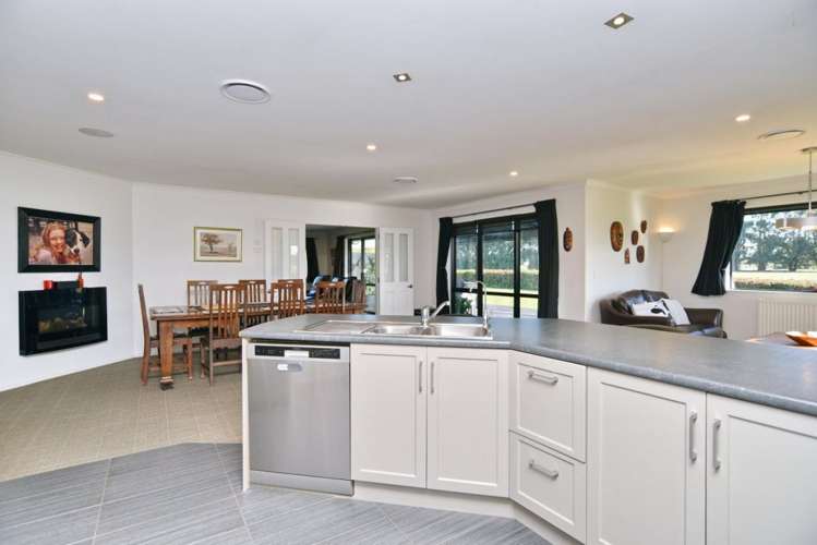 77 Bridge Road Fernside_13