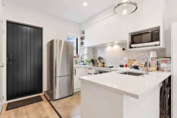 7/241 Don Buck Road Massey_10