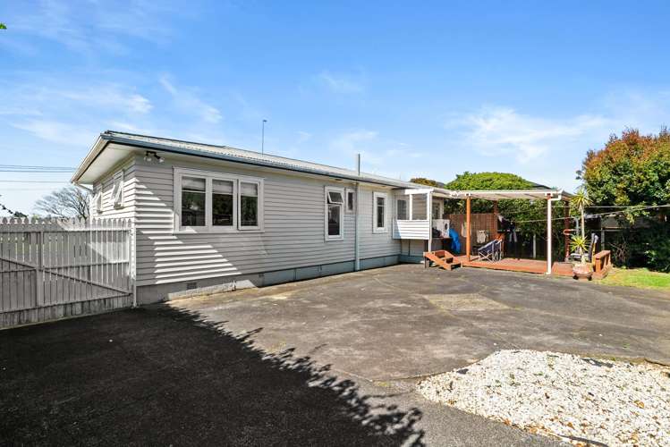 46 Hallberry Road Mangere East_11