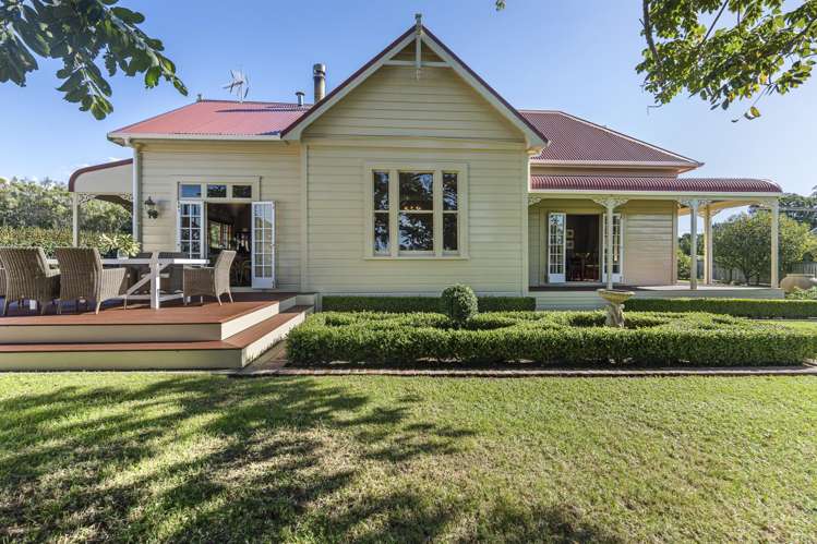 137 Egmont Road Hillsborough_11