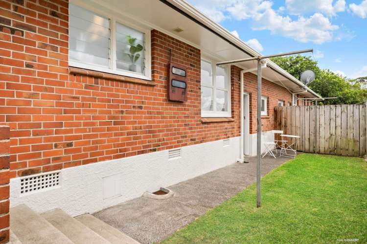 2/2b Dowling Place Pakuranga_15