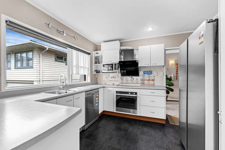 1/59 Glenmore Road Sunnyhills_8