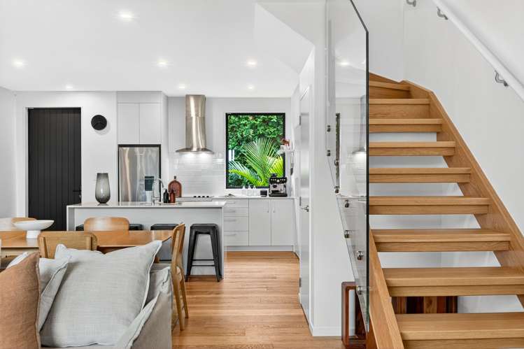 7/4 Glen Atkinson Street St Heliers_8