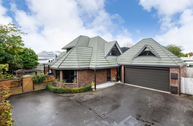 15 Phoenix Avenue_0