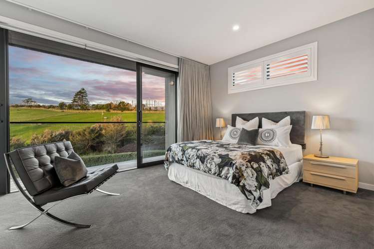 15 Myra Evelyn Grove Dairy Flat_14