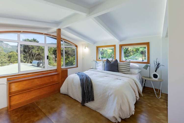 1097 Huia Road Huia_10