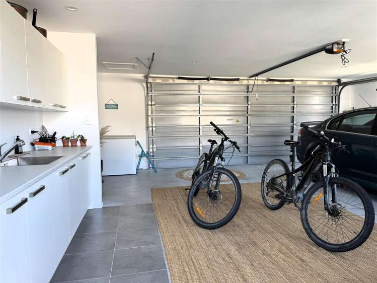 23 Pandora Avenue Camerons_21