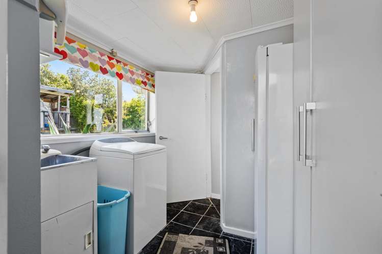 64 Cuffs Road Wainoni_11