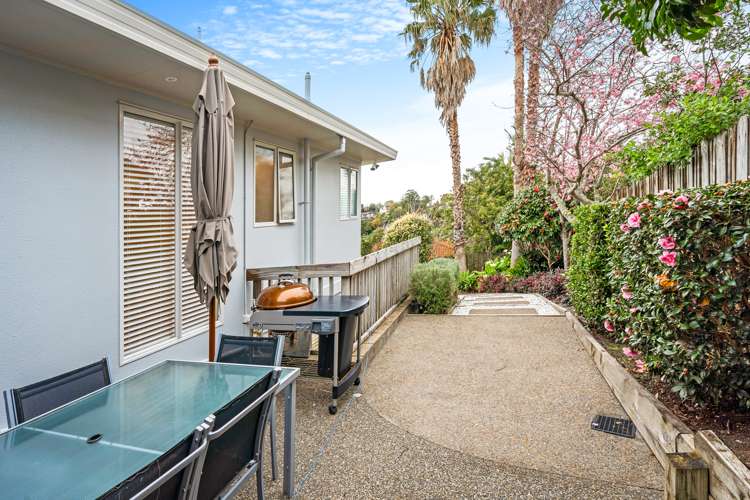 27 Caversham Drive Torbay_11