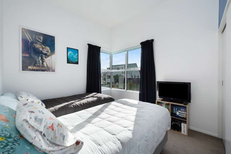 1 Saddleback Grove Karori_13