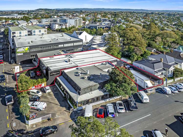 383 New North Road_0