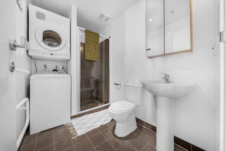 9B/32 Eden Crescent City Centre_6