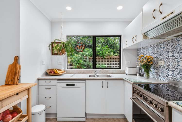 2 Antrim Place Rangatira Park_6