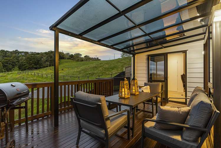 6 Teoteo Place Flat Bush_16