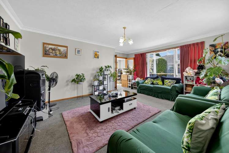 77 Cutts Road Russley_15