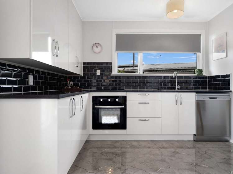 20 Keats Crescent Enderley_3