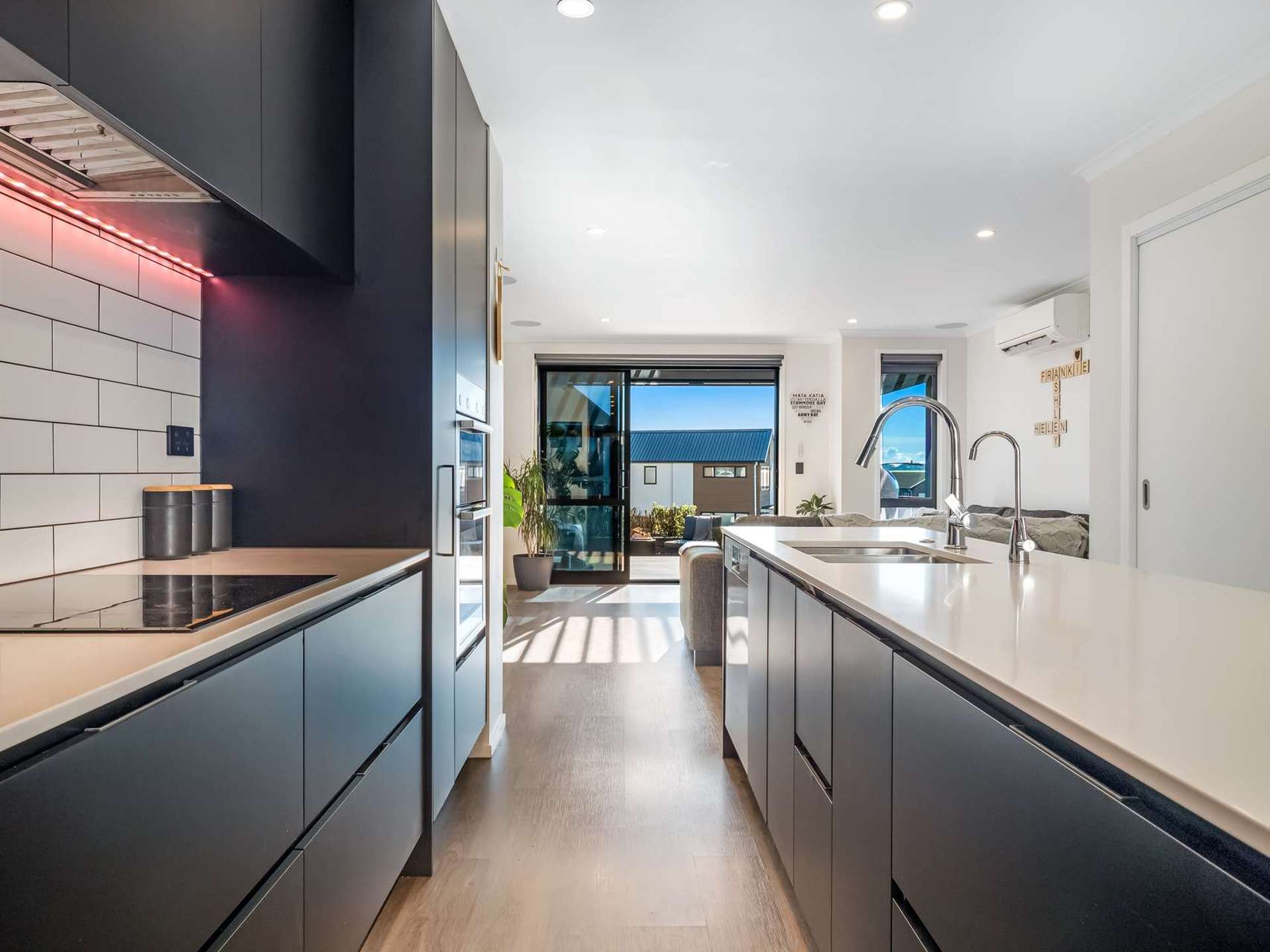 3 Seafarer Crescent Stanmore Bay_0