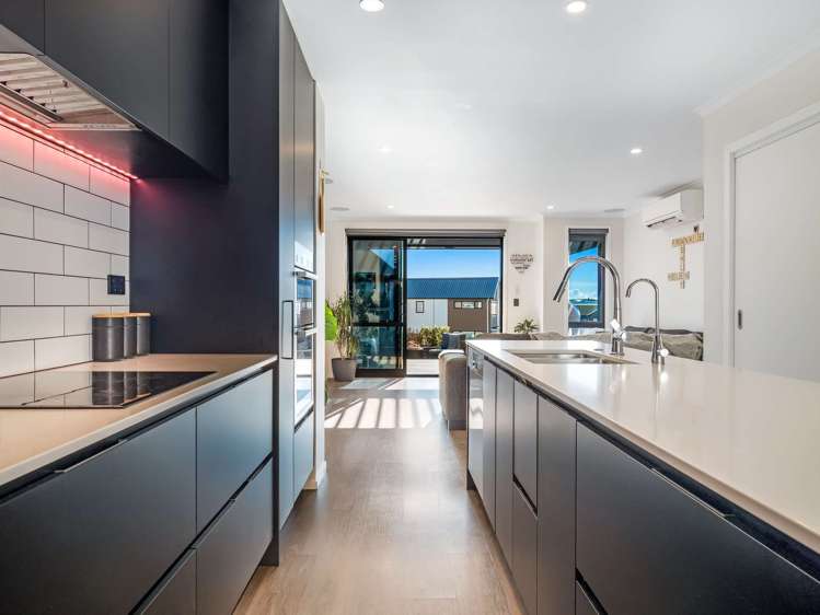 3 Seafarer Crescent_0