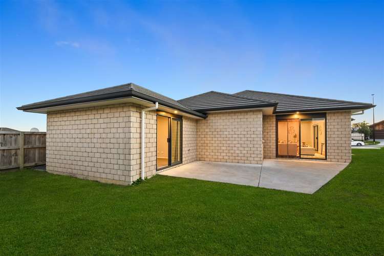 13 Waireka Road Rototuna North_21