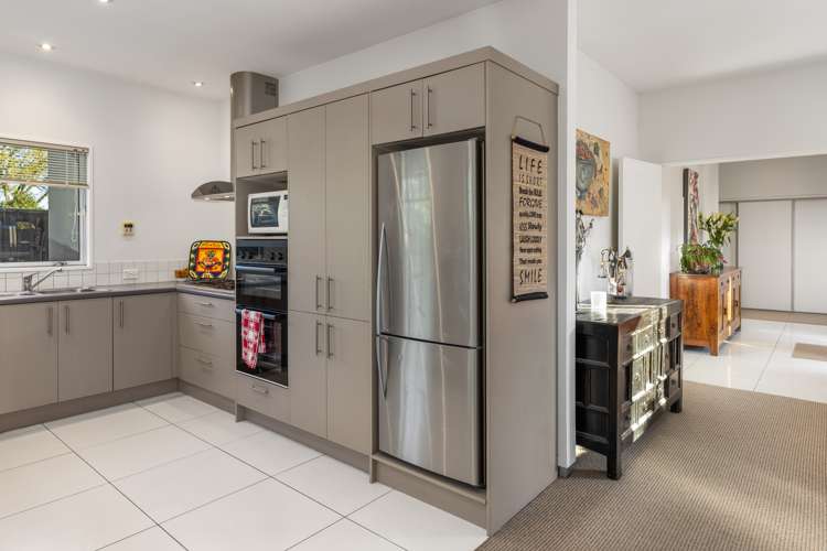 142 North Parade Richmond_6