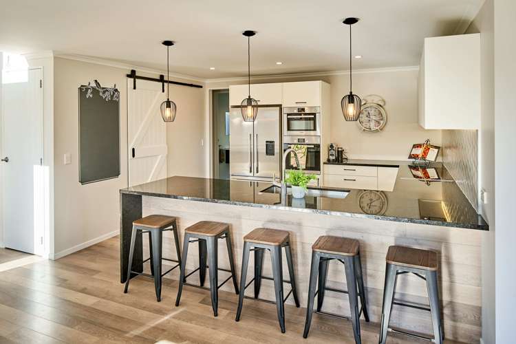 28 Margaret Shields Avenue Aotea_1