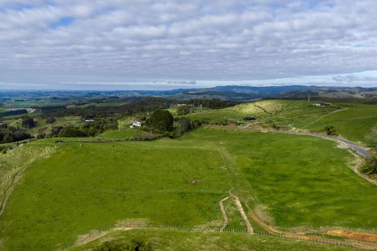 412 Pekanui Road Puketotara_14