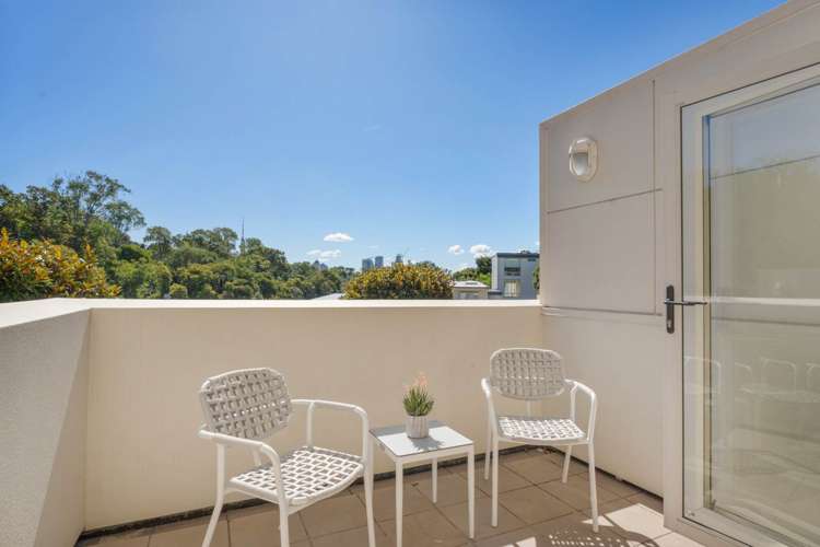 38/27 Birdwood Crescent Parnell_10