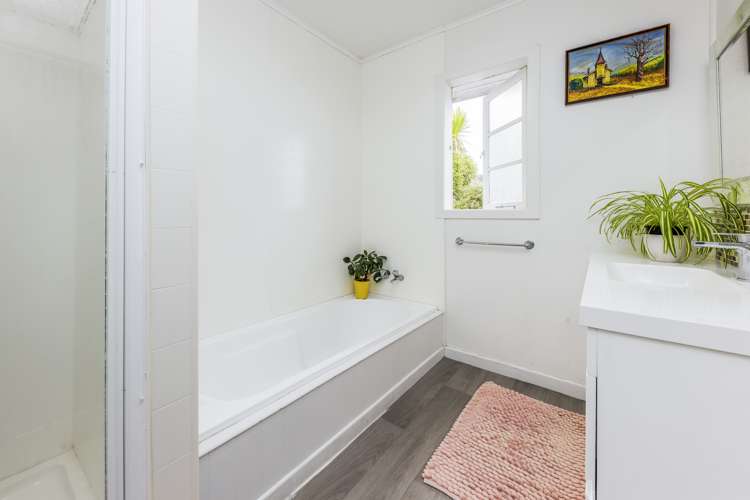 22 Routley Drive Glen Eden_13