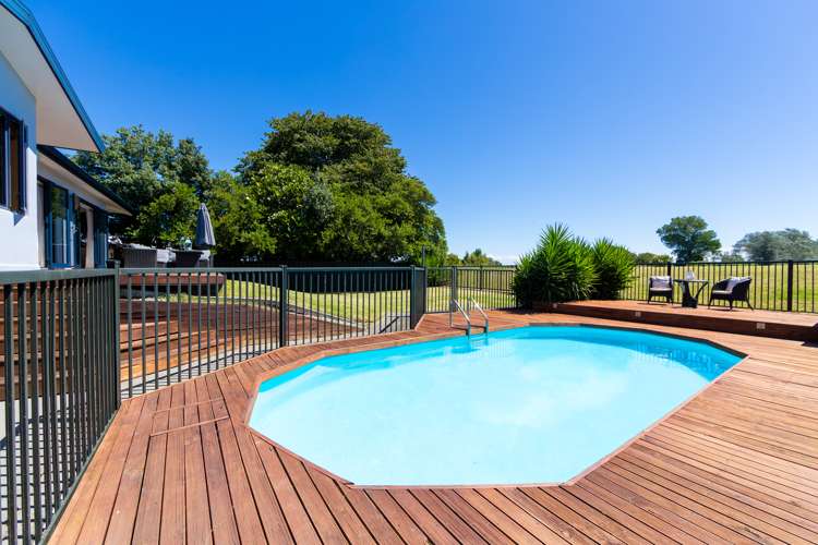 83 Ferry Road Clive_13